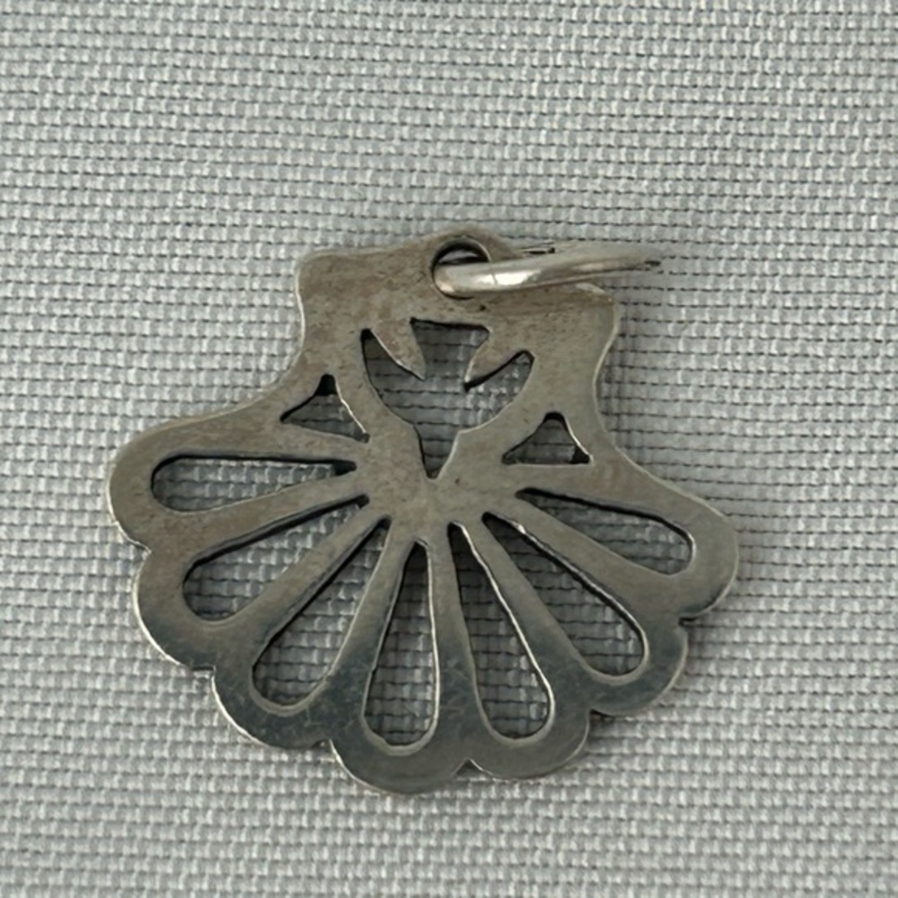 Retired Uncut James Avery Open Confirmation Shell Charm Sterling Silver